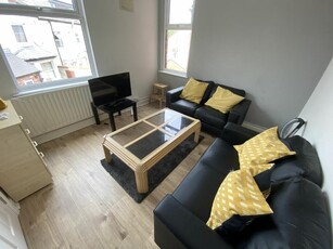 3 bedroom house share for rent in B Peveril Street, Arboretum, Nottingham, Nottinghamshire, NG7