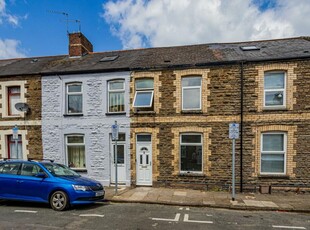 3 bedroom private hall for rent in Treherbert Street, Cathays, CF24