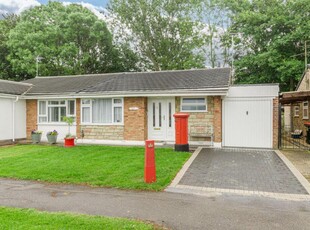 2 bedroom semi-detached bungalow for sale in Milford Ave, Stony Stratford, MK11