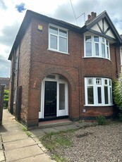 3 bedroom semi-detached house for rent in Brooklands Drive, Gedling, Nottingham, Nottinghamshire, NG4