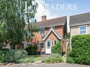 3 bedroom semi-detached house for rent in Nightingale Close, Bury St Edmunds, IP33