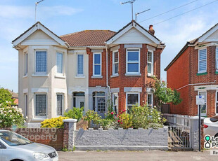 3 bedroom semi-detached house for rent in Rampart Road, Southampton, Hampshire, SO18 1AS, SO18