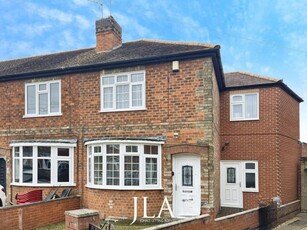 3 bedroom semi-detached house for rent in The Greenway, Leicester, LE4