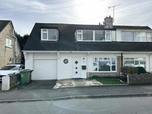 3 Bedroom Semi-detached House For Sale In Fairbourne