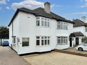 3 Bedroom Semi-detached House For Sale In Petts Wood, Orpington