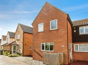3 Bedroom Semi-detached House For Sale In Rochford, Essex
