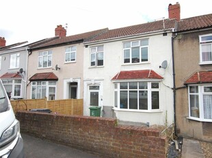 3 bedroom terraced house for rent in Cecil Avenue, Bristol, Somerset, BS5