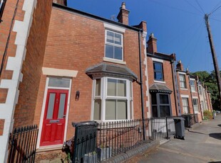 3 bedroom terraced house for rent in Leam Terrace, Leamington Spa, CV31
