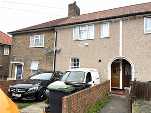 3 bedroom terraced house for rent in Shroffold Road, Bromley, BR1