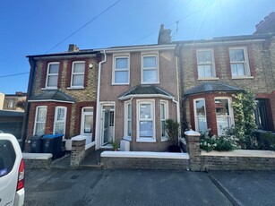 3 bedroom terraced house for rent in St. Davids Road Ramsgate CT11