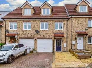 3 bedroom town house for sale in Sutton Heights, Maidstone, Kent, ME15