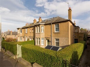 4 bed upper flat for sale in Liberton