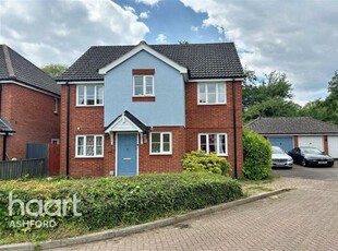 4 bedroom detached house for rent in Waltham Close, TN24