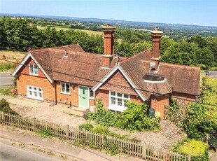 4 Bedroom Detached House For Sale In Tunbridge Wells, Kent