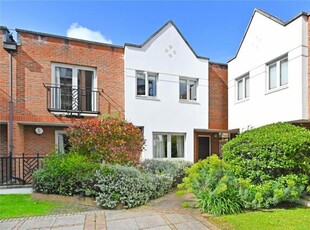 4 Bedroom End Of Terrace House For Sale In St. John's Wood, London