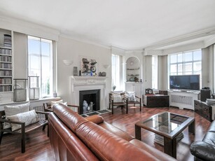 4 bedroom luxury Flat for sale in W8 7DS, London, Greater London, England