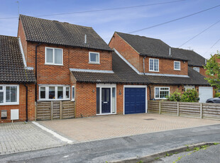 4 bedroom property for sale in Stapleton Close, Marlow, SL7
