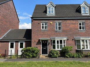 4 bedroom semi-detached house for rent in College Green Walk, Mickleover, Derby, DE3