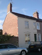 4 bedroom semi-detached house for rent in Pembroke Road, Cardiff, CF5