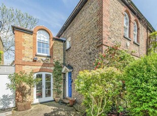 4 Bedroom Semi-detached House For Sale In East Sheen