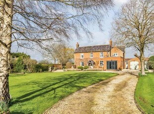 4 Bedroom Semi-detached House For Sale In Faringdon, Oxfordshire