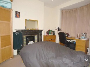 4 bedroom terraced house for rent in Grafton Street, Stoke, Coventry, CV1
