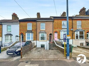 4 bedroom terraced house for sale in Boxley Road, Maidstone, Kent, ME14