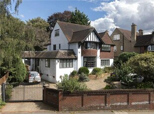 5 Bedroom Detached House For Sale In Kingston Upon Thames