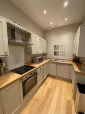 5 Bedroom Flat For Rent In Marchmont, Edinburgh