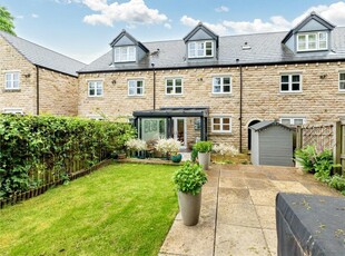 5 bedroom terraced house for sale in Wood Bottom View, Horsforth, Leeds, LS18