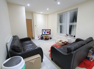 8 bedroom terraced house for rent in Colum Road, Cardiff, CF10