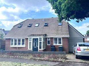 Bungalow to rent in Balmoral Drive, Waterlooville, Hampshire PO7