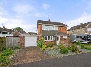 Detached house for sale in Farndale Crescent, Grantham NG31