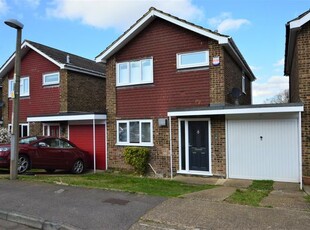 Detached house to rent in Brindle Way, Chatham ME5