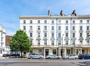 Flat for sale in St Georges Square, Pimlico, London SW1V