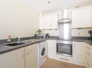 Flat in Jude Street, E16, Canning Town, E16