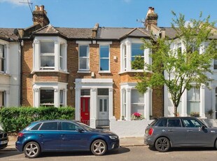 Flat to rent in Brewster Gardens, London W10