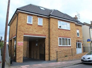 Flat to rent in Charles Street, Greenhithe DA9