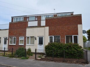 Flat to rent in Creek Road, Hayling Island PO11