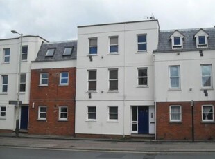 Flat to rent in High Street, Cheltenham GL50