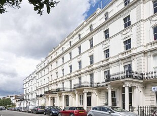 Flat to rent in Leinster Square, Notting Hill, London W2