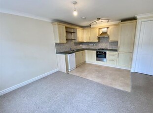 Flat to rent in Royffe Way, Bodmin PL31