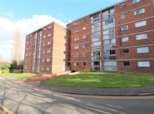 Flat to rent in Stoughton Rd, Stoneygate, Leicester LE2