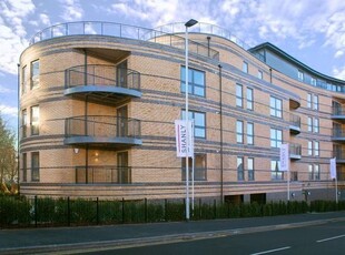 Flat to rent in Trinity Apartments, Windsor Road, Slough SL1