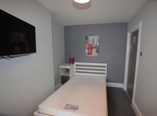 Room to rent in Walbrook Road, Derby DE23