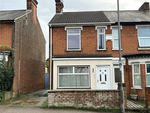 Semi-detached house for rent in Foxhall Road, Ipswich, Suffolk, IP3