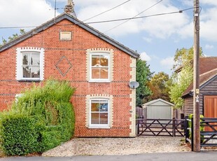 Semi-detached house to rent in Chertsey Road, Windlesham, Surrey GU20