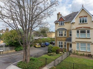 Semi-detached house to rent in Kings Road, Richmond TW10