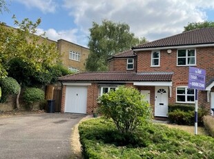 Semi-detached house to rent in Lichfield Close, Cockfosters EN4