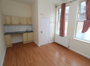 Studio flat for rent in St. Matthews Street, Ipswich, IP1